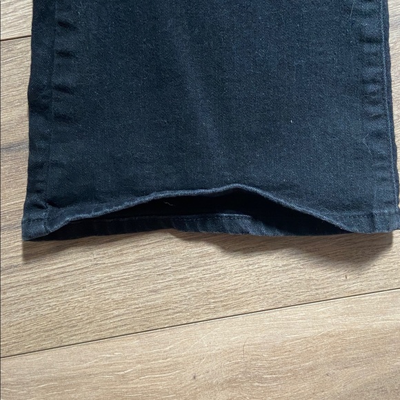 Levi’s Black Flare Jeans Women’s - Picture 13 of 14